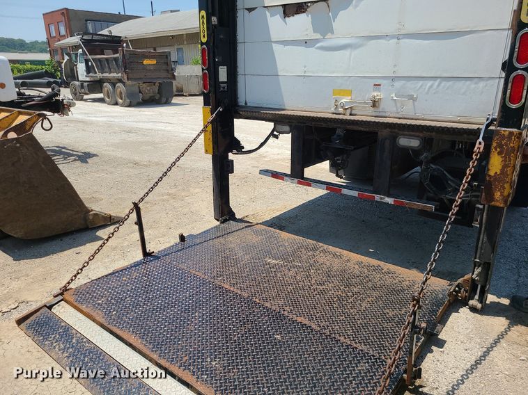 image for item MO9904 2007 Freightliner Business Class M2  box truck