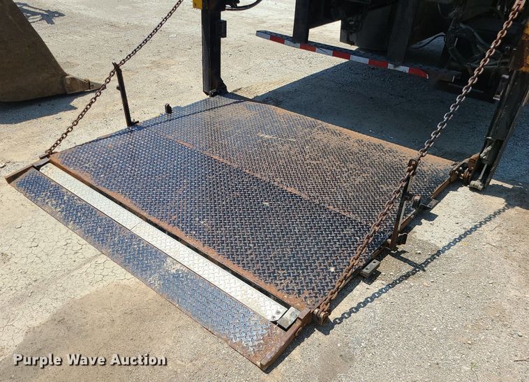 image for item MO9904 2007 Freightliner Business Class M2  box truck