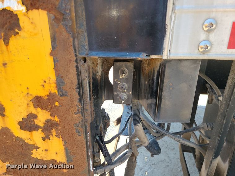 image for item MO9904 2007 Freightliner Business Class M2  box truck