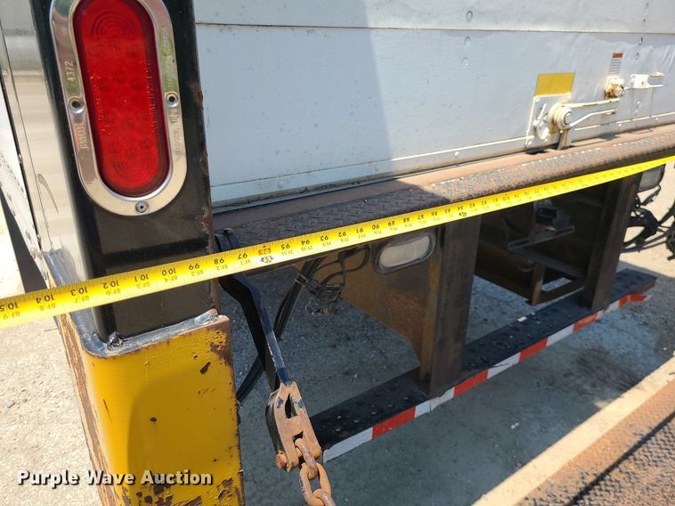 image for item MO9904 2007 Freightliner Business Class M2  box truck