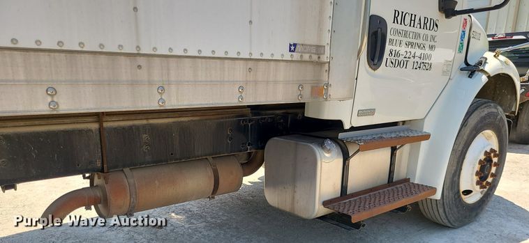 image for item MO9904 2007 Freightliner Business Class M2  box truck