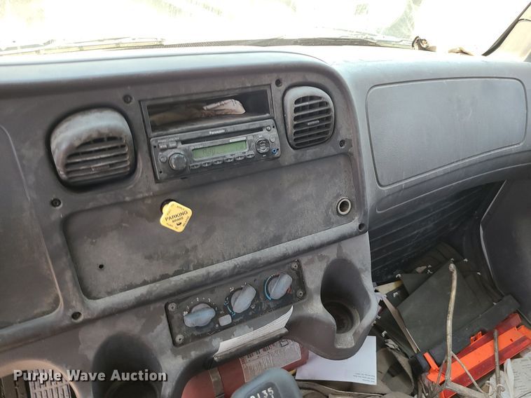 image for item MO9904 2007 Freightliner Business Class M2  box truck