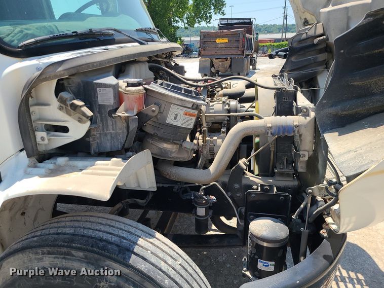 image for item MO9904 2007 Freightliner Business Class M2  box truck