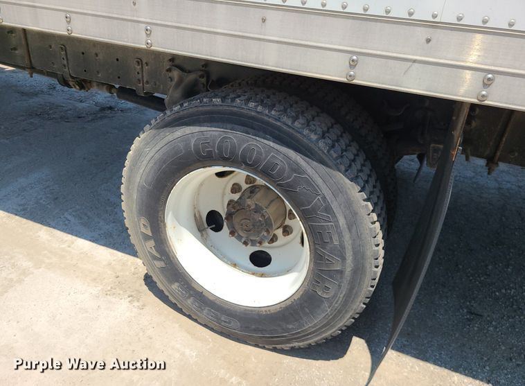 image for item MO9904 2007 Freightliner Business Class M2  box truck