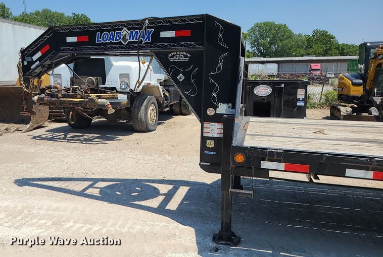 image for item MO9905 2017 Load Trail Load Max  equipment trailer