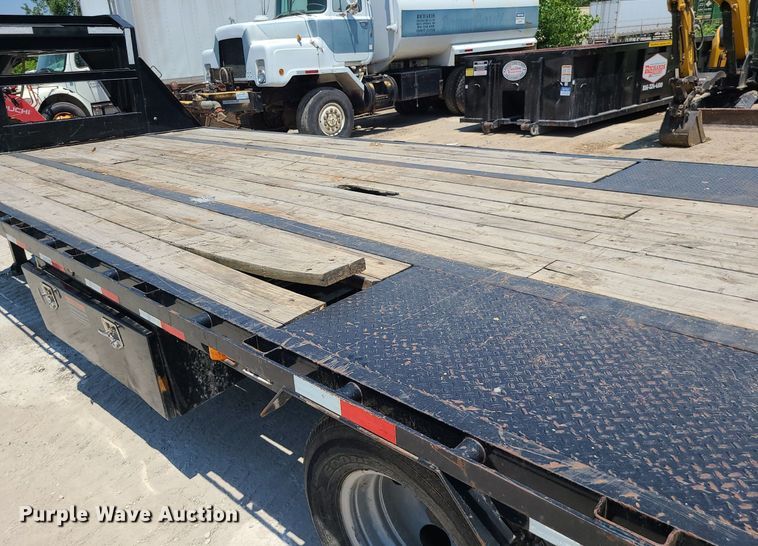 image for item MO9905 2017 Load Trail Load Max  equipment trailer