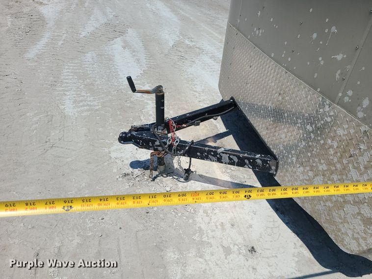 image for item MO9911 2011 Interstate  enclosed cargo trailer