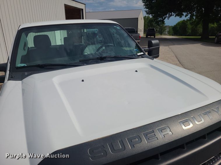 image for item MO9950 2014 Ford F350 Super Duty  pickup truck