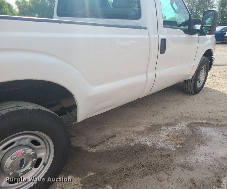 image for item MO9950 2014 Ford F350 Super Duty  pickup truck