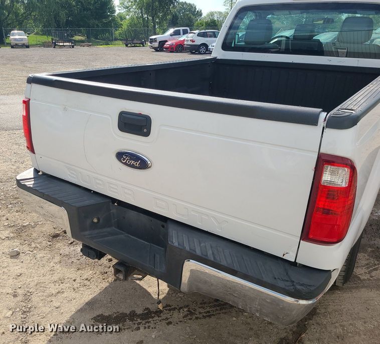 image for item MO9950 2014 Ford F350 Super Duty  pickup truck