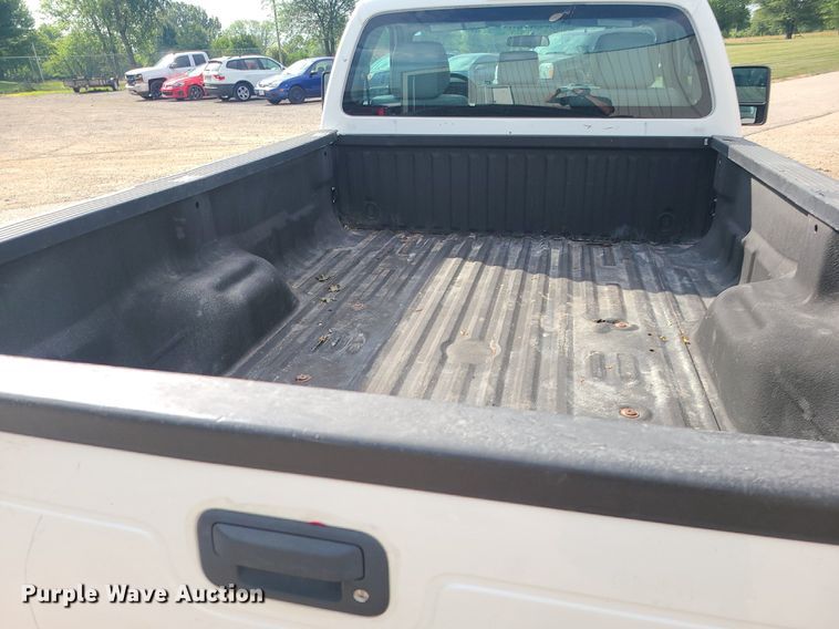 image for item MO9950 2014 Ford F350 Super Duty  pickup truck