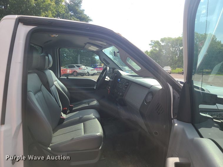 image for item MO9950 2014 Ford F350 Super Duty  pickup truck