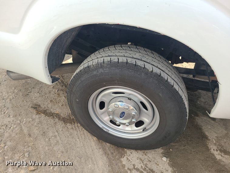 image for item MO9950 2014 Ford F350 Super Duty  pickup truck