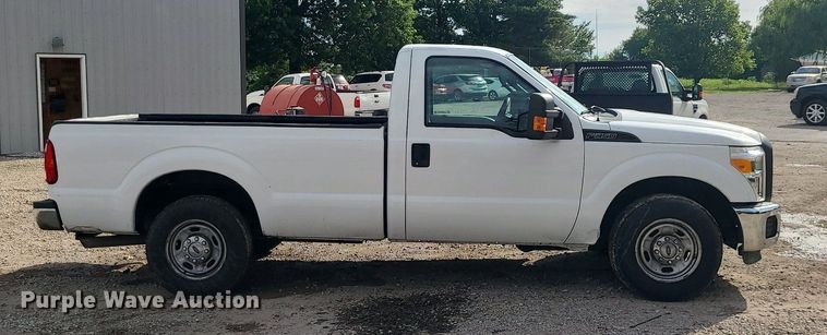 image for item MO9953 2014 Ford F350 Super Duty  pickup truck