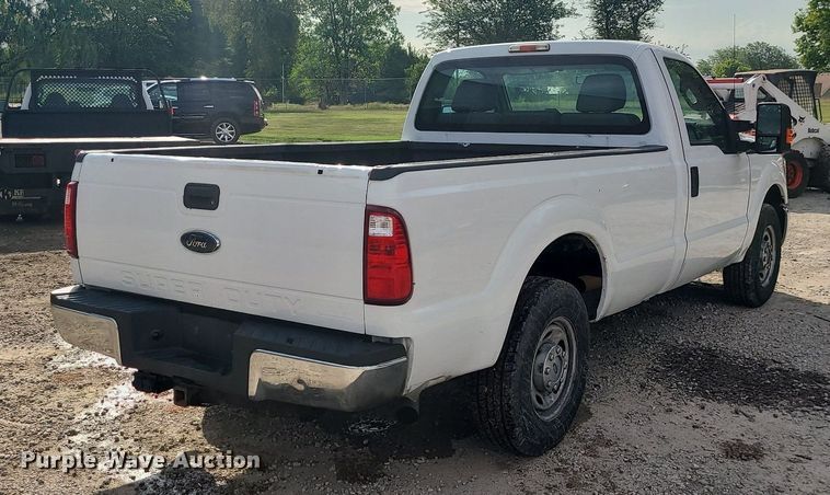 image for item MO9953 2014 Ford F350 Super Duty  pickup truck