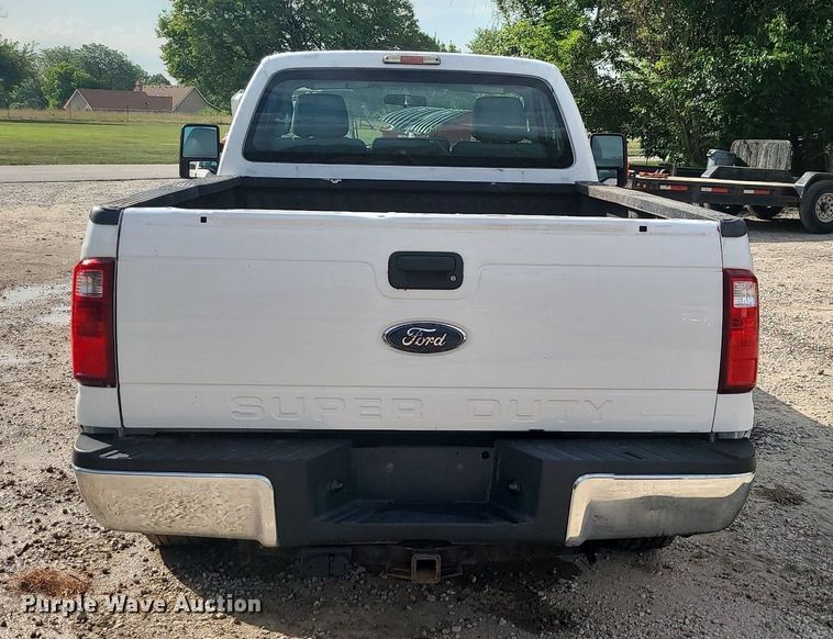 image for item MO9953 2014 Ford F350 Super Duty  pickup truck