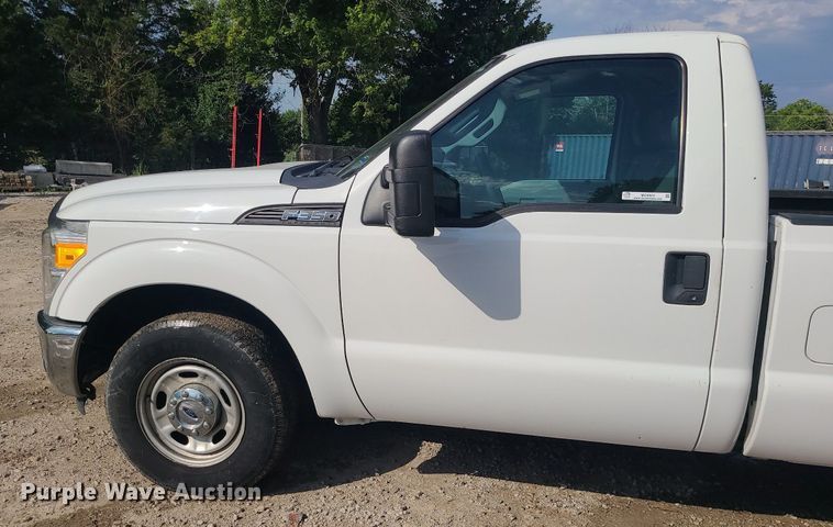 image for item MO9953 2014 Ford F350 Super Duty  pickup truck