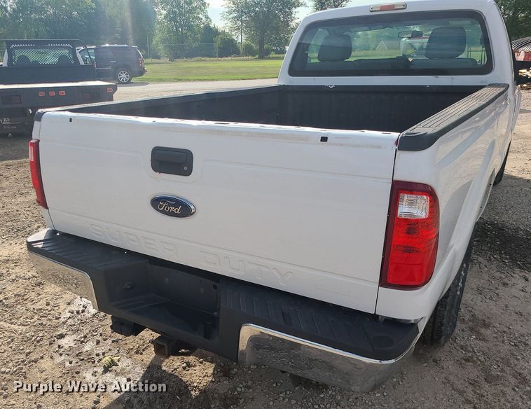image for item MO9953 2014 Ford F350 Super Duty  pickup truck
