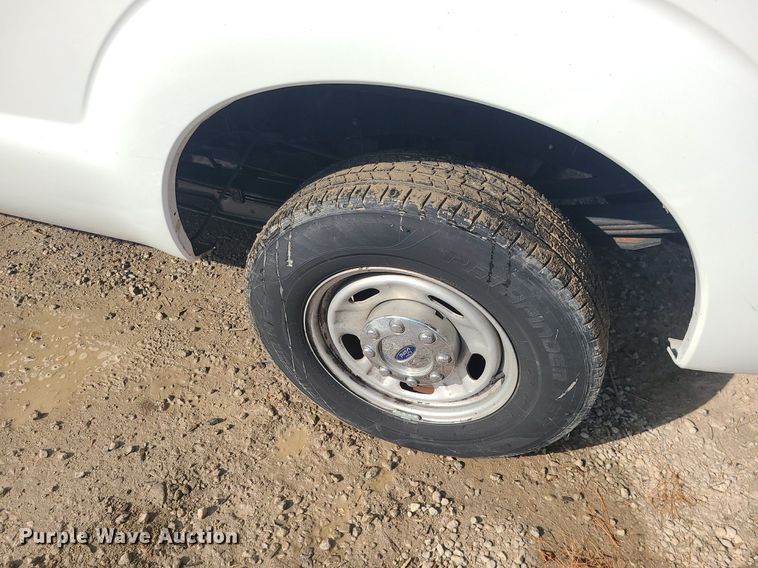 image for item MO9953 2014 Ford F350 Super Duty  pickup truck