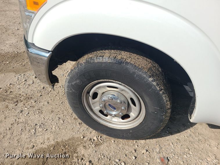 image for item MO9953 2014 Ford F350 Super Duty  pickup truck