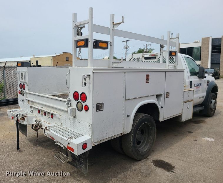 image for item MO9964 2010 Ford F550 Super Duty  utility / service truck