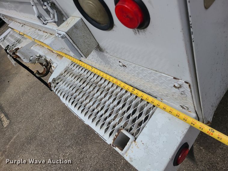 image for item MO9964 2010 Ford F550 Super Duty  utility / service truck