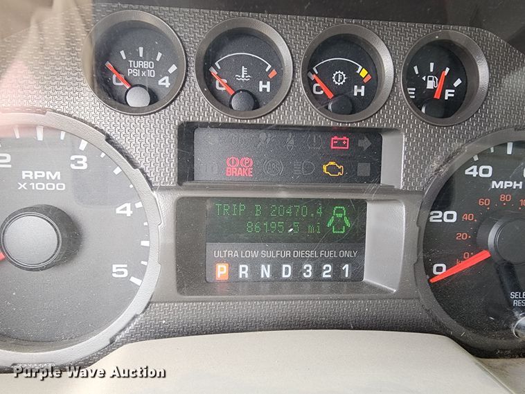 image for item MO9964 2010 Ford F550 Super Duty  utility / service truck