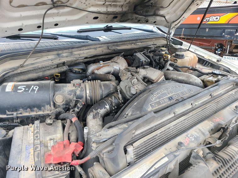 image for item MO9964 2010 Ford F550 Super Duty  utility / service truck