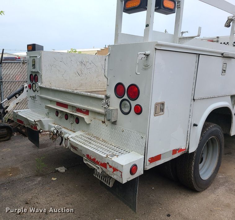 image for item MO9965 2010 Ford F550 Super Duty  utility / service truck