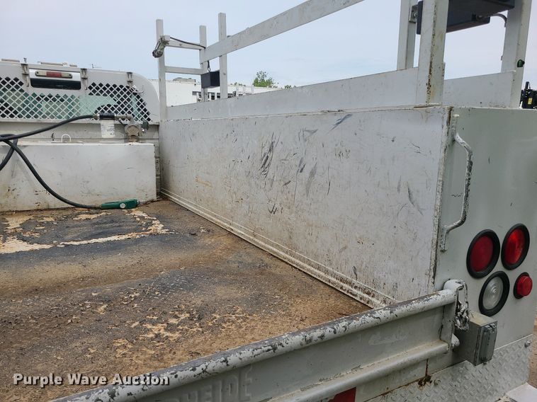 image for item MO9965 2010 Ford F550 Super Duty  utility / service truck