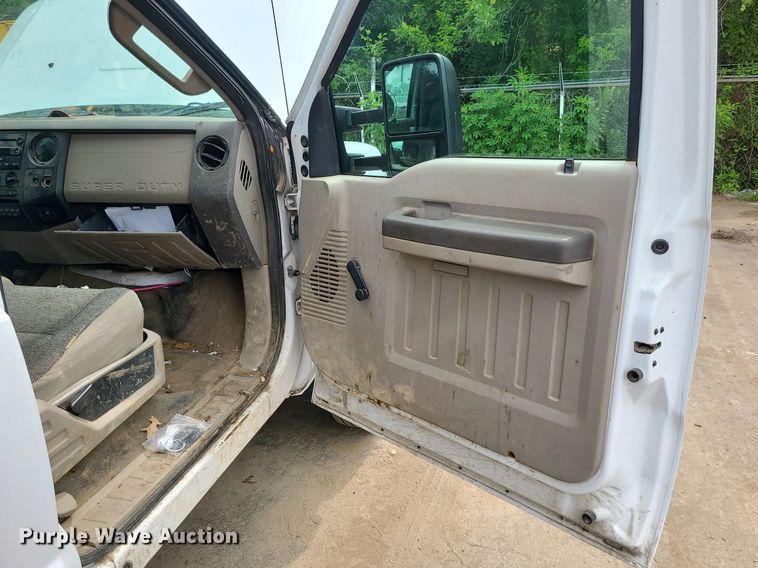 image for item MO9966 2008 Ford F550 Super Duty  dump truck