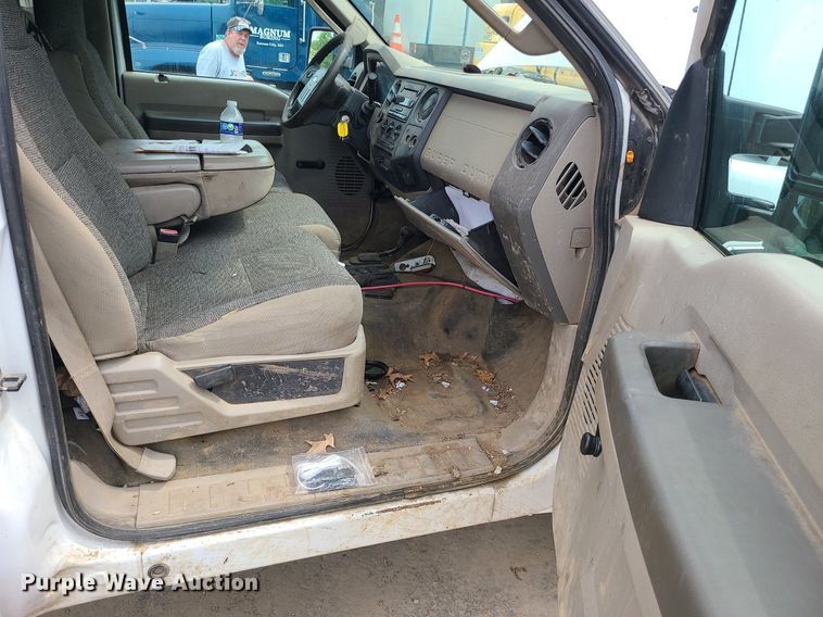 image for item MO9966 2008 Ford F550 Super Duty  dump truck