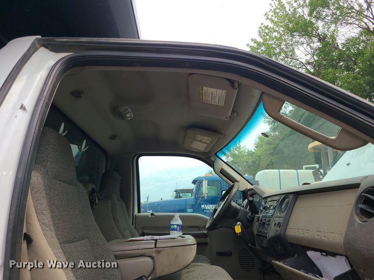 image for item MO9966 2008 Ford F550 Super Duty  dump truck