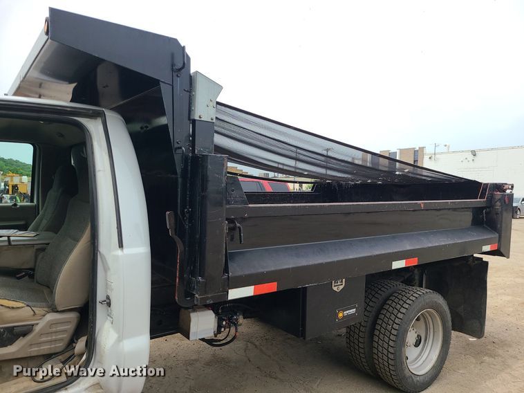 image for item MO9966 2008 Ford F550 Super Duty  dump truck