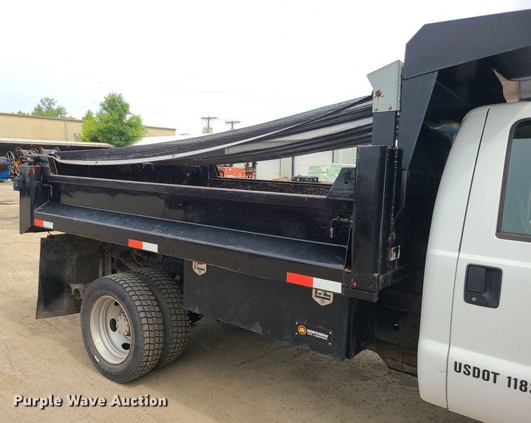 image for item MO9966 2008 Ford F550 Super Duty  dump truck