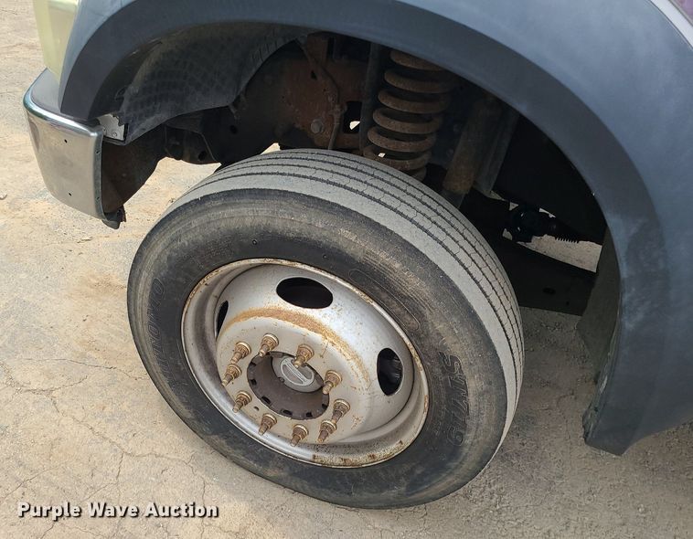 image for item MO9966 2008 Ford F550 Super Duty  dump truck