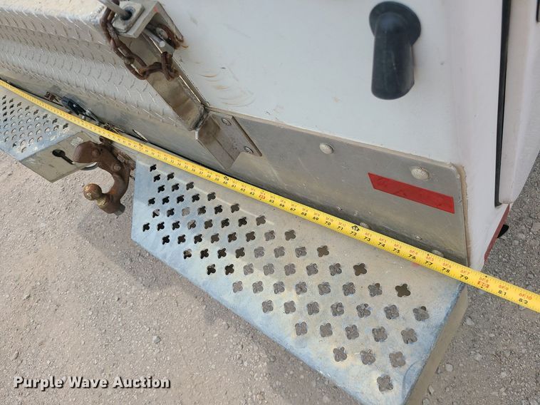 image for item MO9967 2007 Ford F250 Super Duty  SuperCab utility bed pickup truck