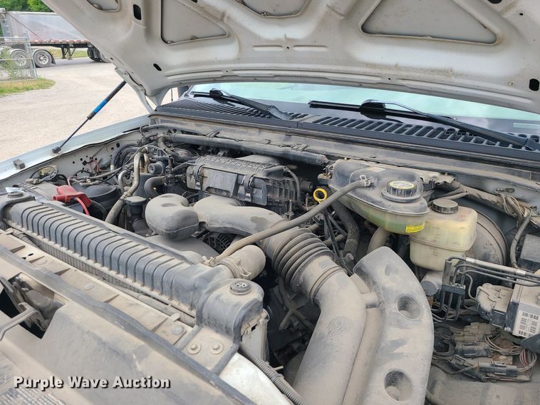 image for item MO9967 2007 Ford F250 Super Duty  SuperCab utility bed pickup truck