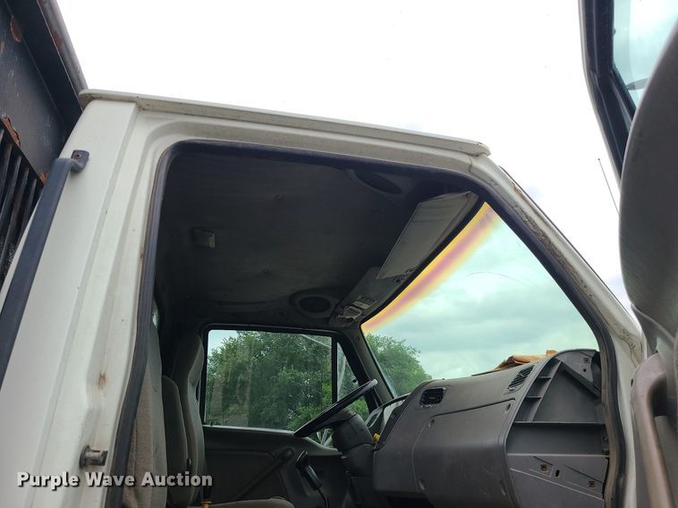 image for item MO9969 1999 Sterling L-Line  dump truck