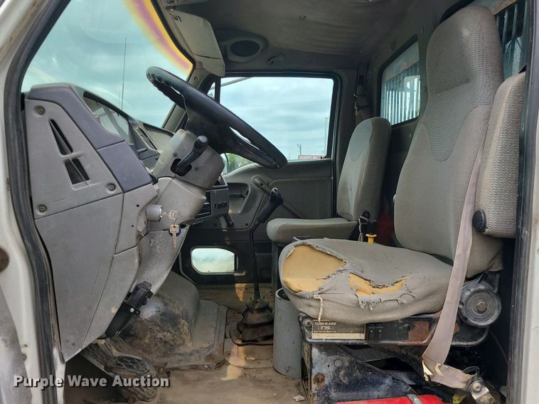 image for item MO9969 1999 Sterling L-Line  dump truck