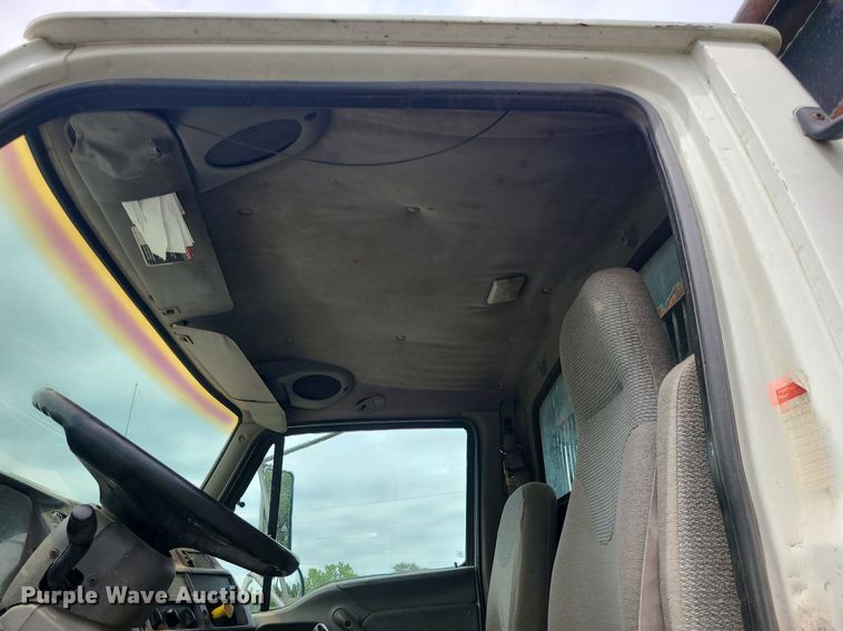 image for item MO9969 1999 Sterling L-Line  dump truck