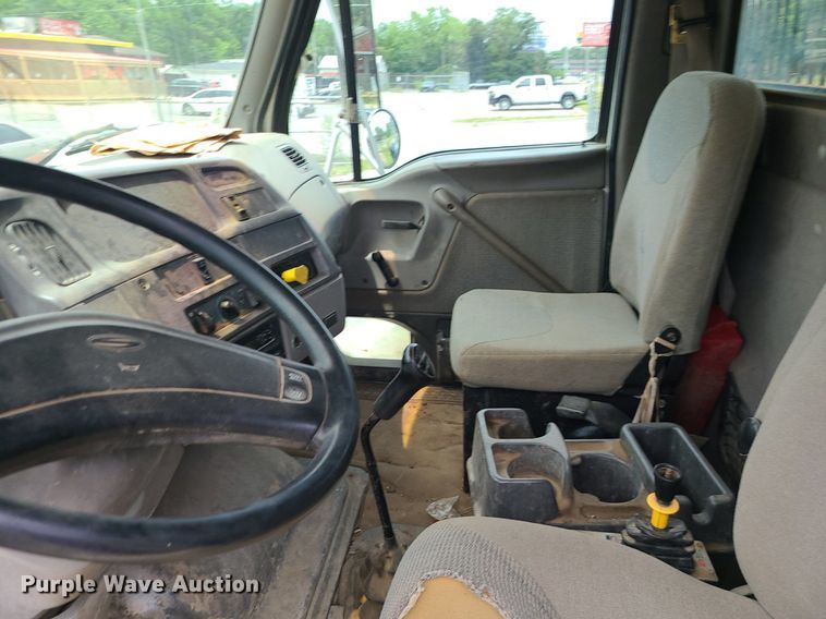 image for item MO9969 1999 Sterling L-Line  dump truck