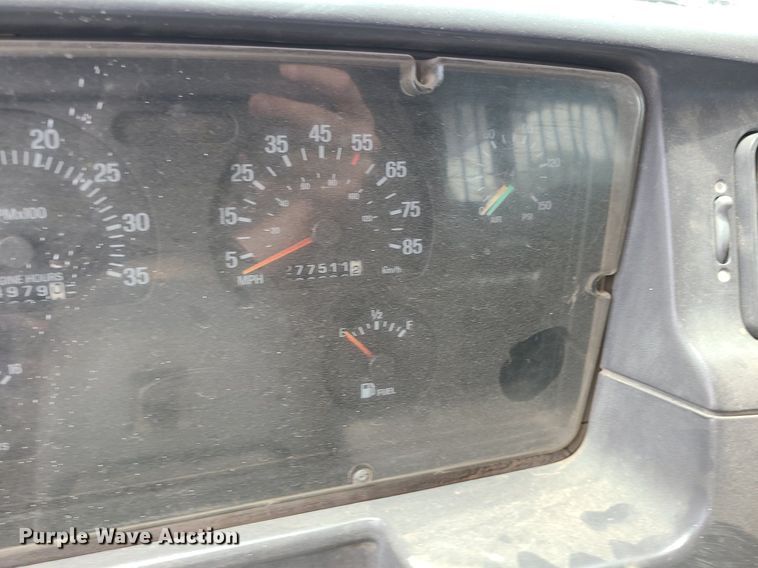 image for item MO9969 1999 Sterling L-Line  dump truck