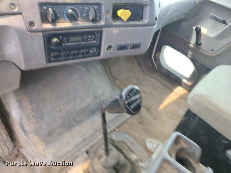 image for item MO9969 1999 Sterling L-Line  dump truck