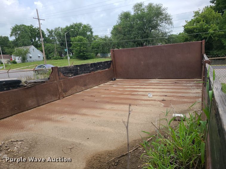 image for item MO9969 1999 Sterling L-Line  dump truck