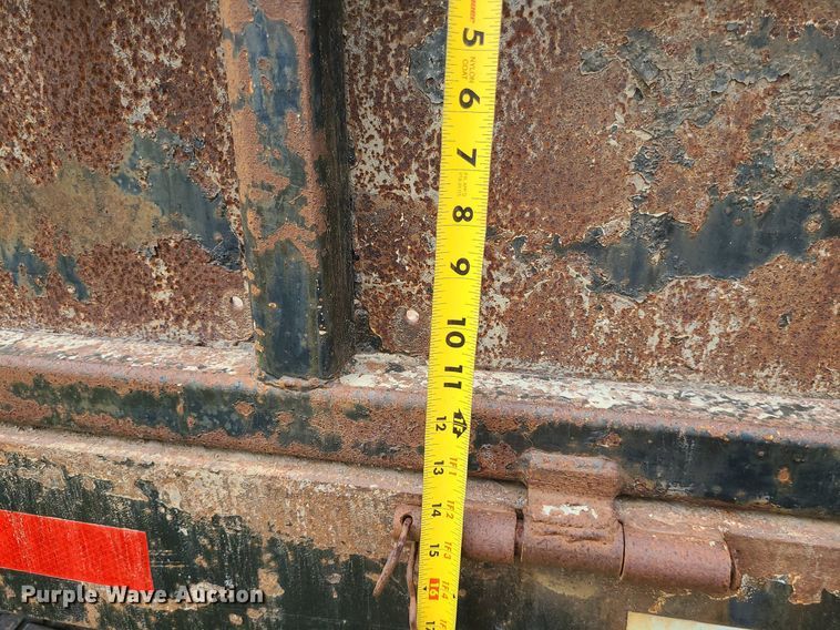 image for item MO9969 1999 Sterling L-Line  dump truck