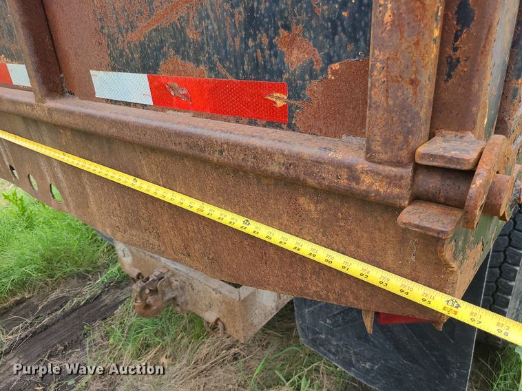 image for item MO9969 1999 Sterling L-Line  dump truck