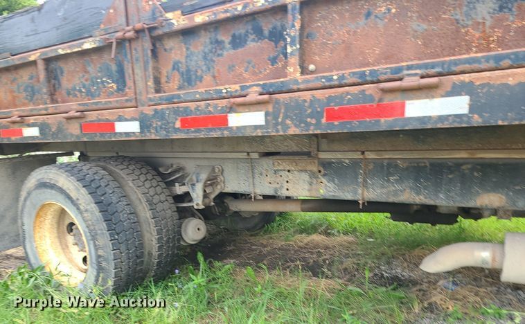 image for item MO9969 1999 Sterling L-Line  dump truck