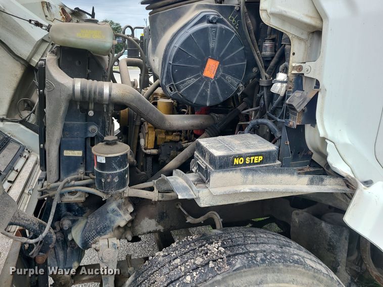 image for item MO9969 1999 Sterling L-Line  dump truck