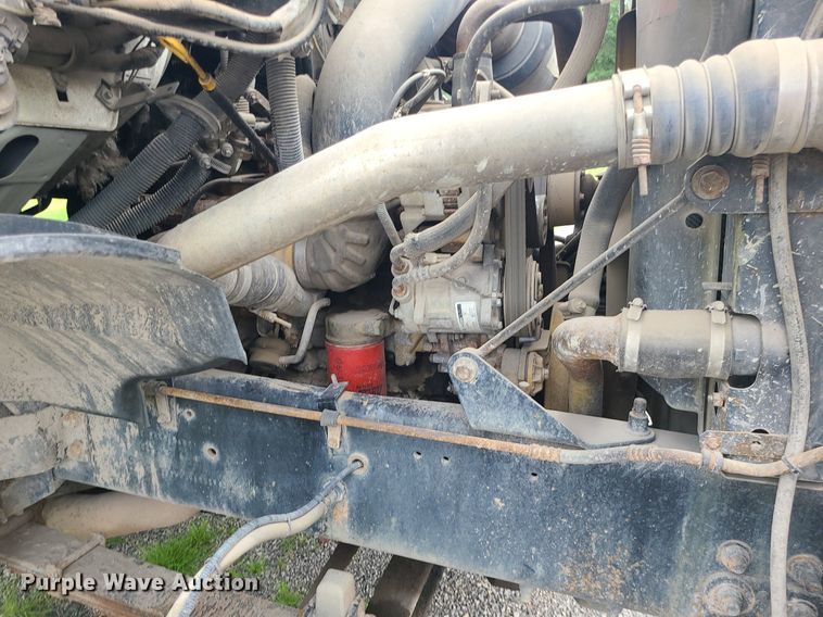 image for item MO9969 1999 Sterling L-Line  dump truck